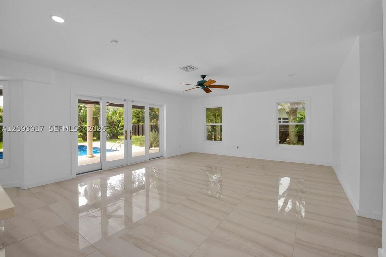 13840 Sw 74th Ave - Photo 4 of 23