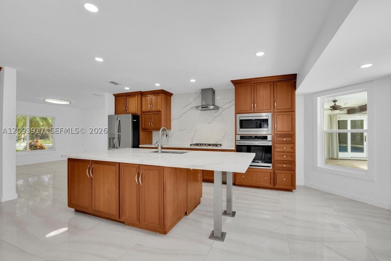 13840 Sw 74th Ave - Photo 6 of 23