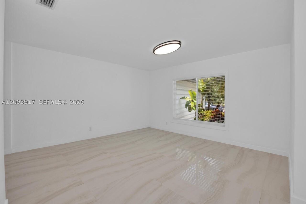 13840 Sw 74th Ave - Photo 7 of 23