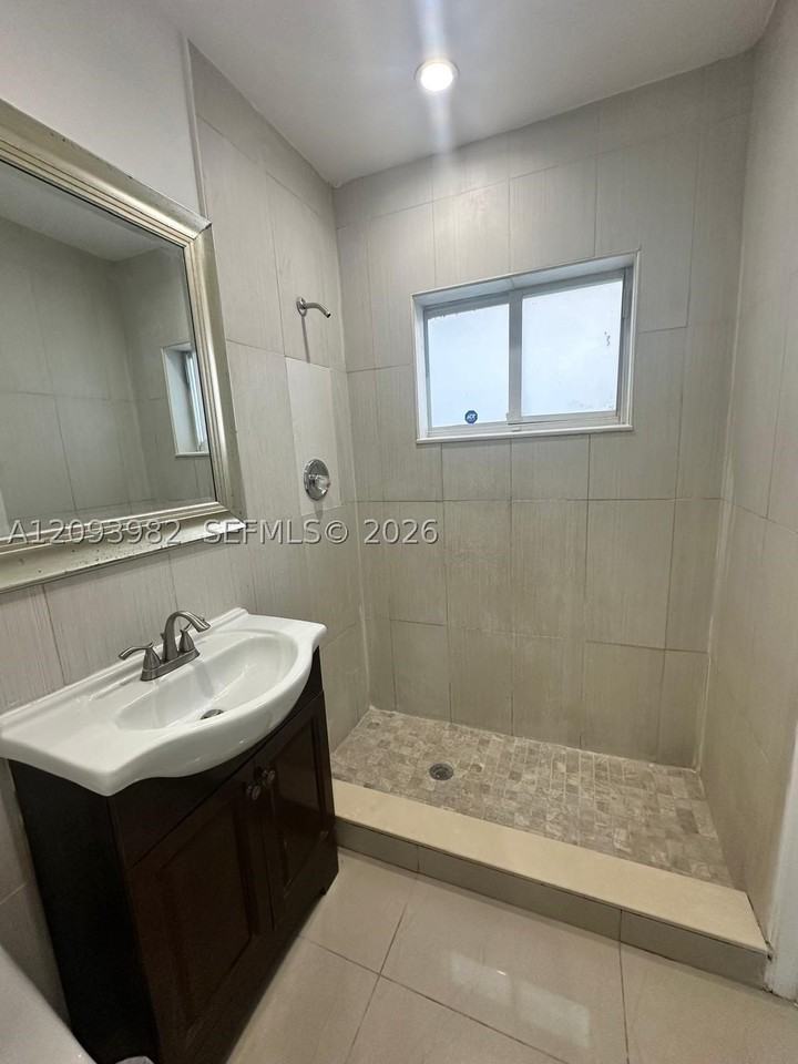 6220 Dawson St #4 - Photo 7 of 8