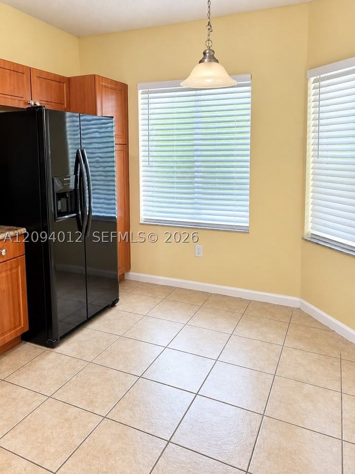 8224 Sw 29th St #101 - Photo 4 of 18