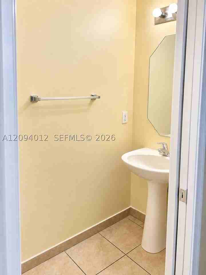 8224 Sw 29th St #101 - Photo 5 of 18