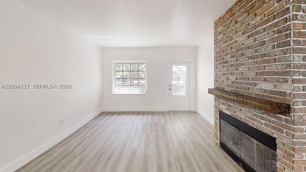 5951 Sw 46th Ter - Photo 3 of 22