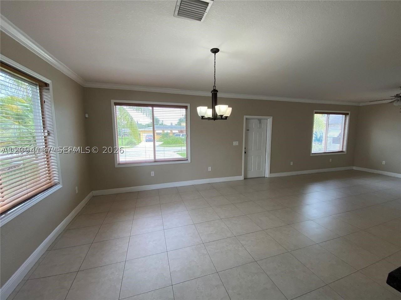 2700 Fillmore St - Photo 6 of 16