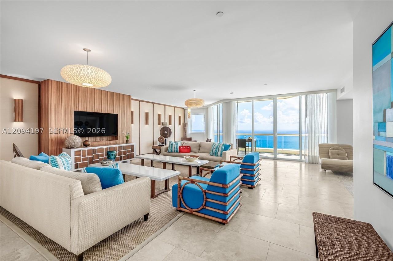 17875 Collins Ave #4403 - Photo 6 of 26