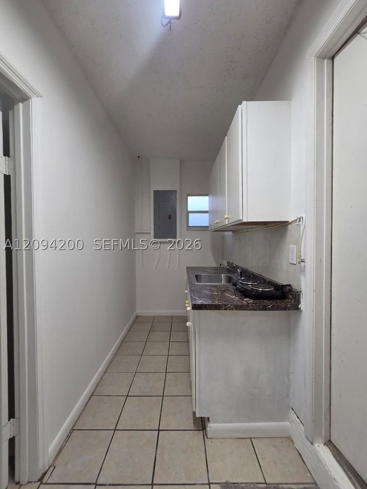 9801 Sw 13th Ct #9801 - Photo 5 of 7