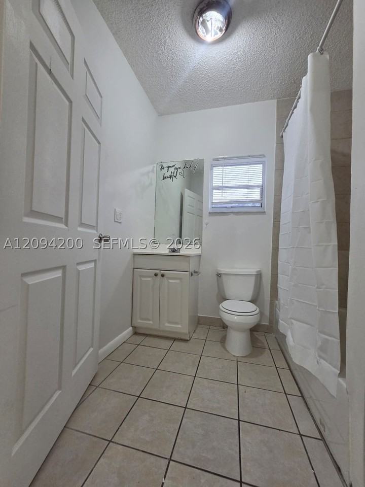9801 Sw 13th Ct #9801 - Photo 6 of 7