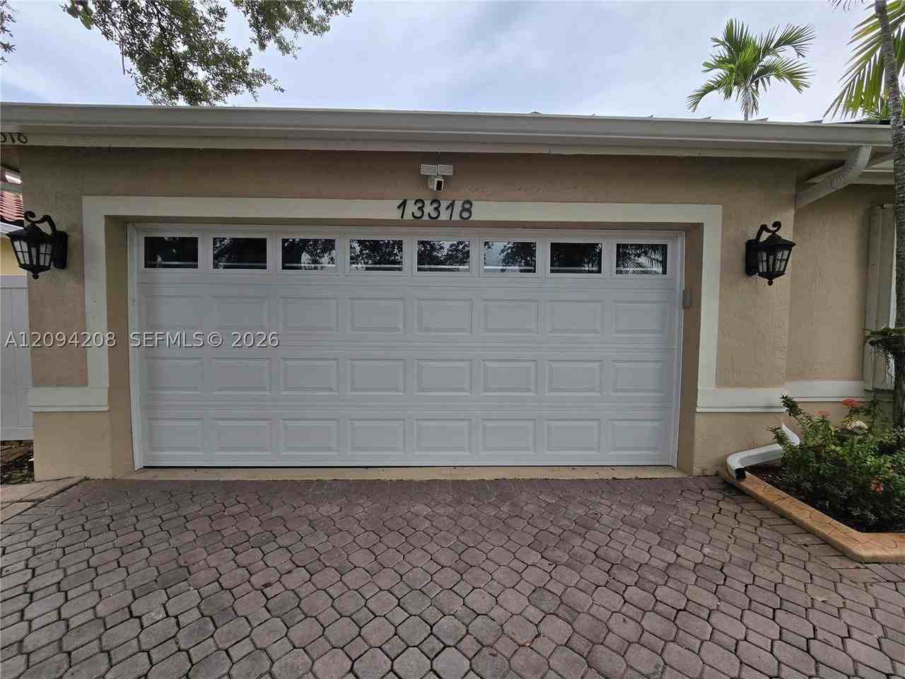 13318 Sw 144th Ter #0 - Photo 6 of 48
