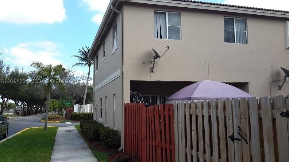 16620 Nw 72nd Ct #16620 - Photo 4 of 4
