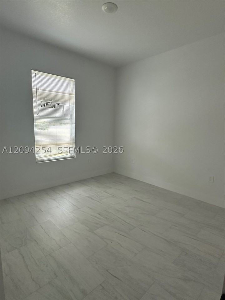 1131 Harvest Ave #A - Photo 5 of 25