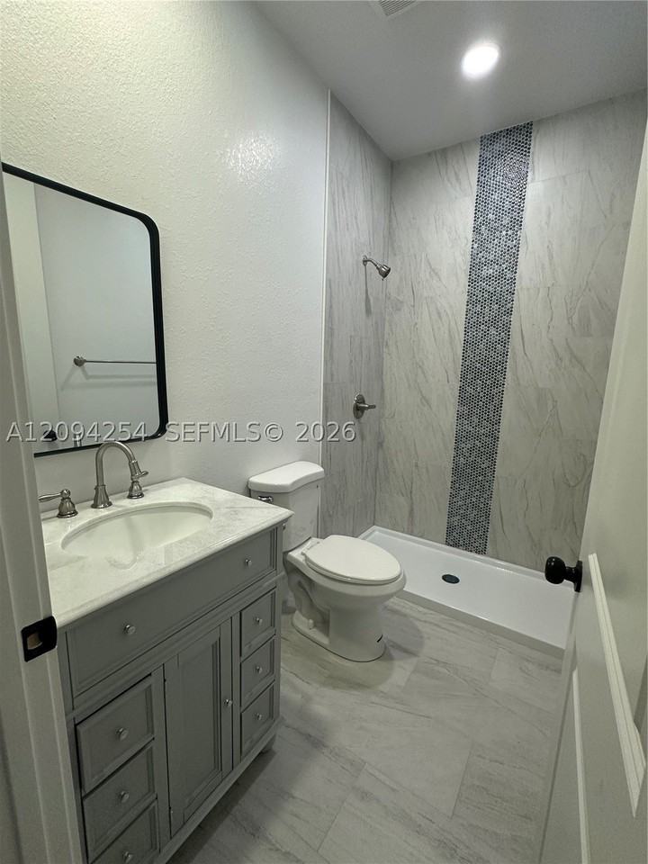 1131 Harvest Ave #A - Photo 6 of 25