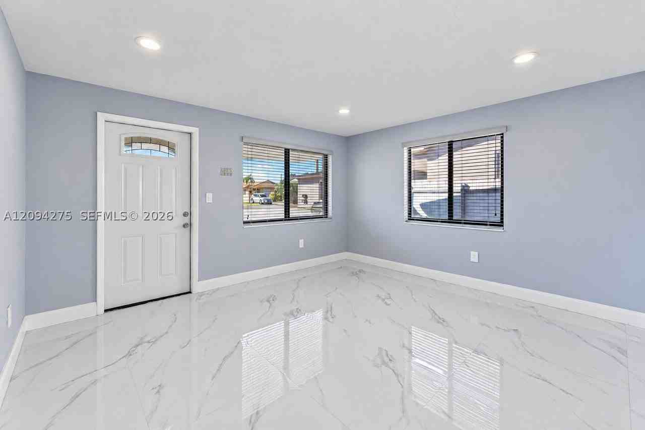 7393 Sw 22nd St #7393 - Photo 4 of 50