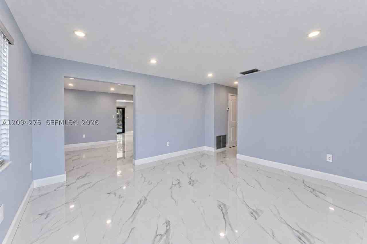 7393 Sw 22nd St #7393 - Photo 7 of 50