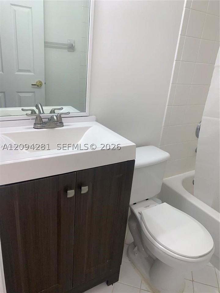 17042 Nw 22nd St #17042 - Photo 5 of 7