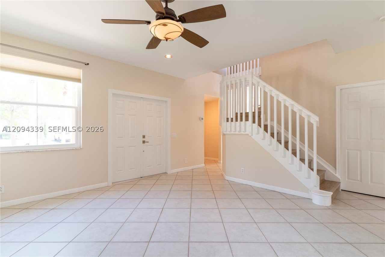 1306 Banyan Way #1306 - Photo 6 of 42