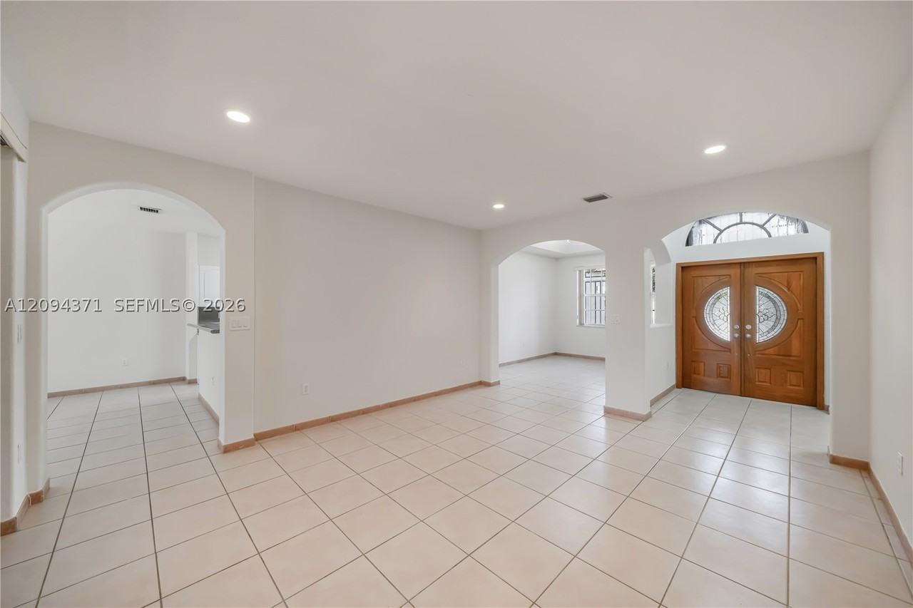 15470 Sw 41st Ter - Photo 2 of 20