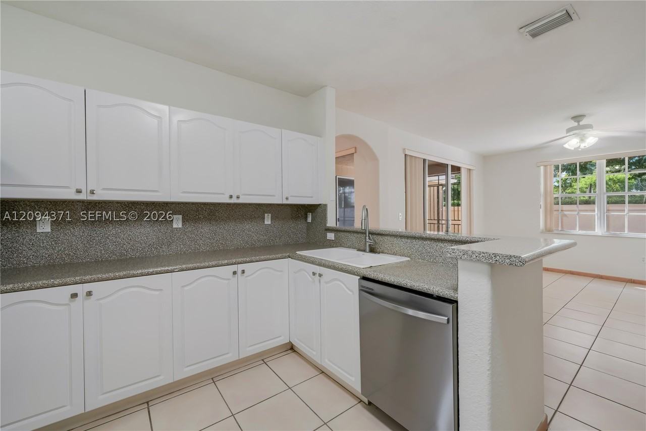 15470 Sw 41st Ter - Photo 7 of 20