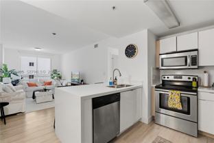 185 Se 14th Ter #1402 - Photo 1 of 1