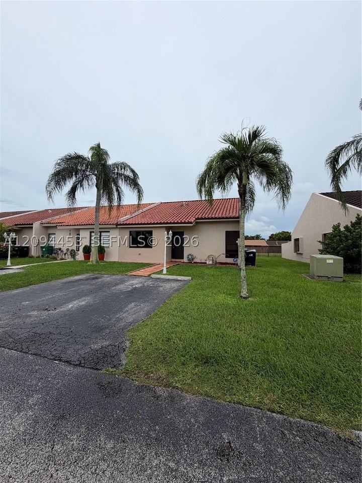 14712 Sw 63rd Ln - Photo 2 of 43