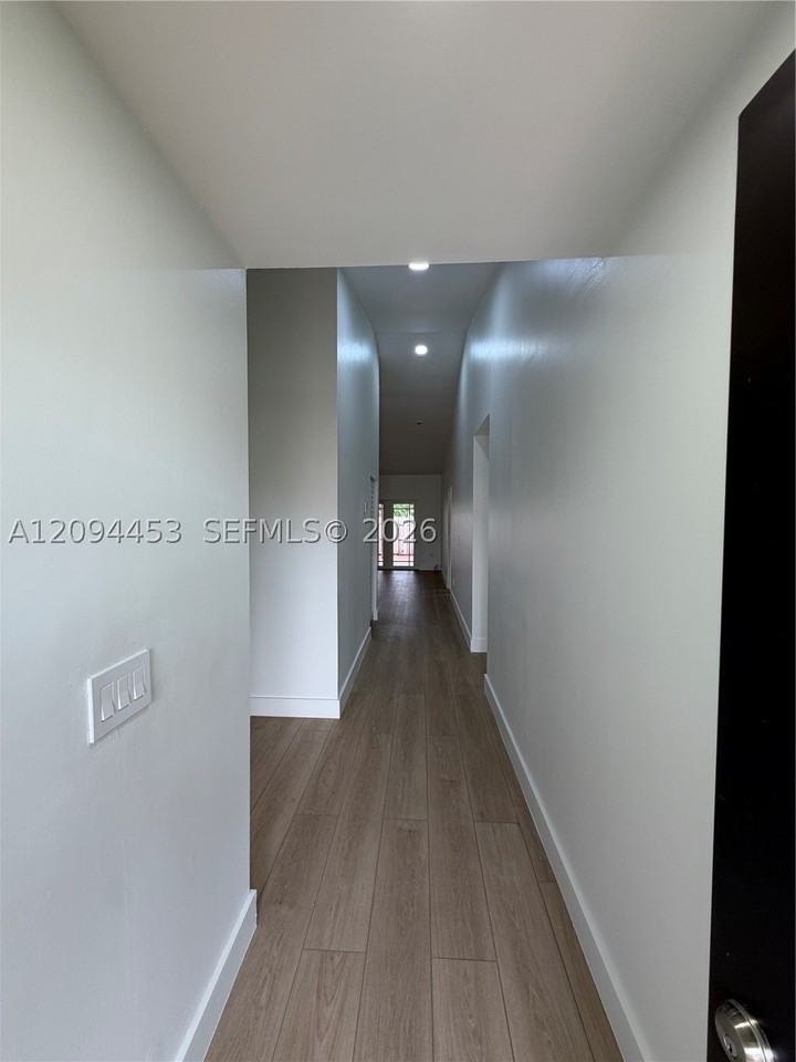 14712 Sw 63rd Ln - Photo 5 of 43