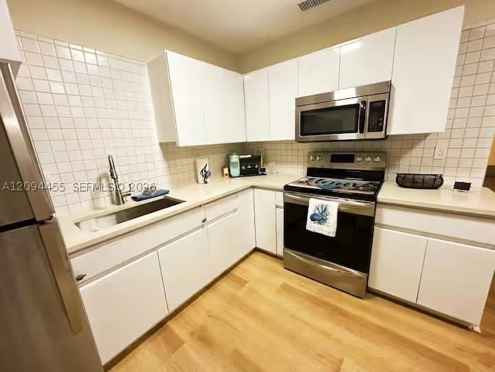 2634 Thomas St - Photo 6 of 13