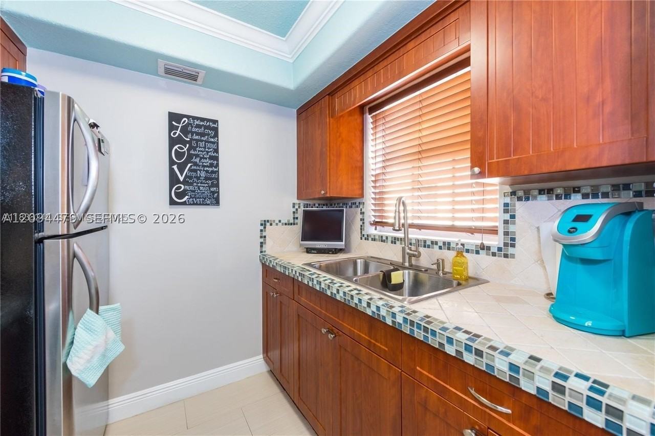 8500 Sw 109th Ave #6-221 - Photo 7 of 19