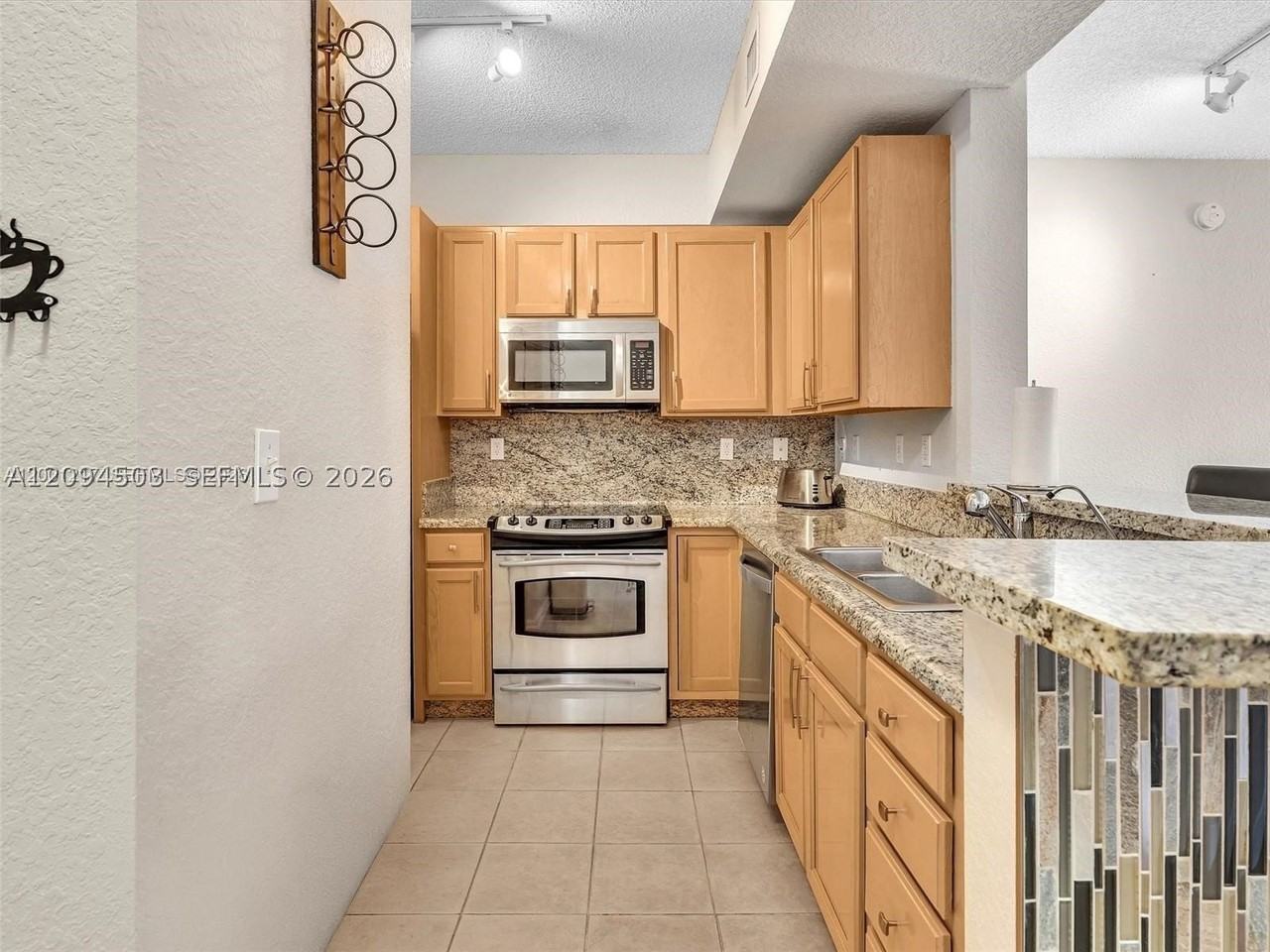 6001 Sw 70th St #313 - Photo 3 of 32