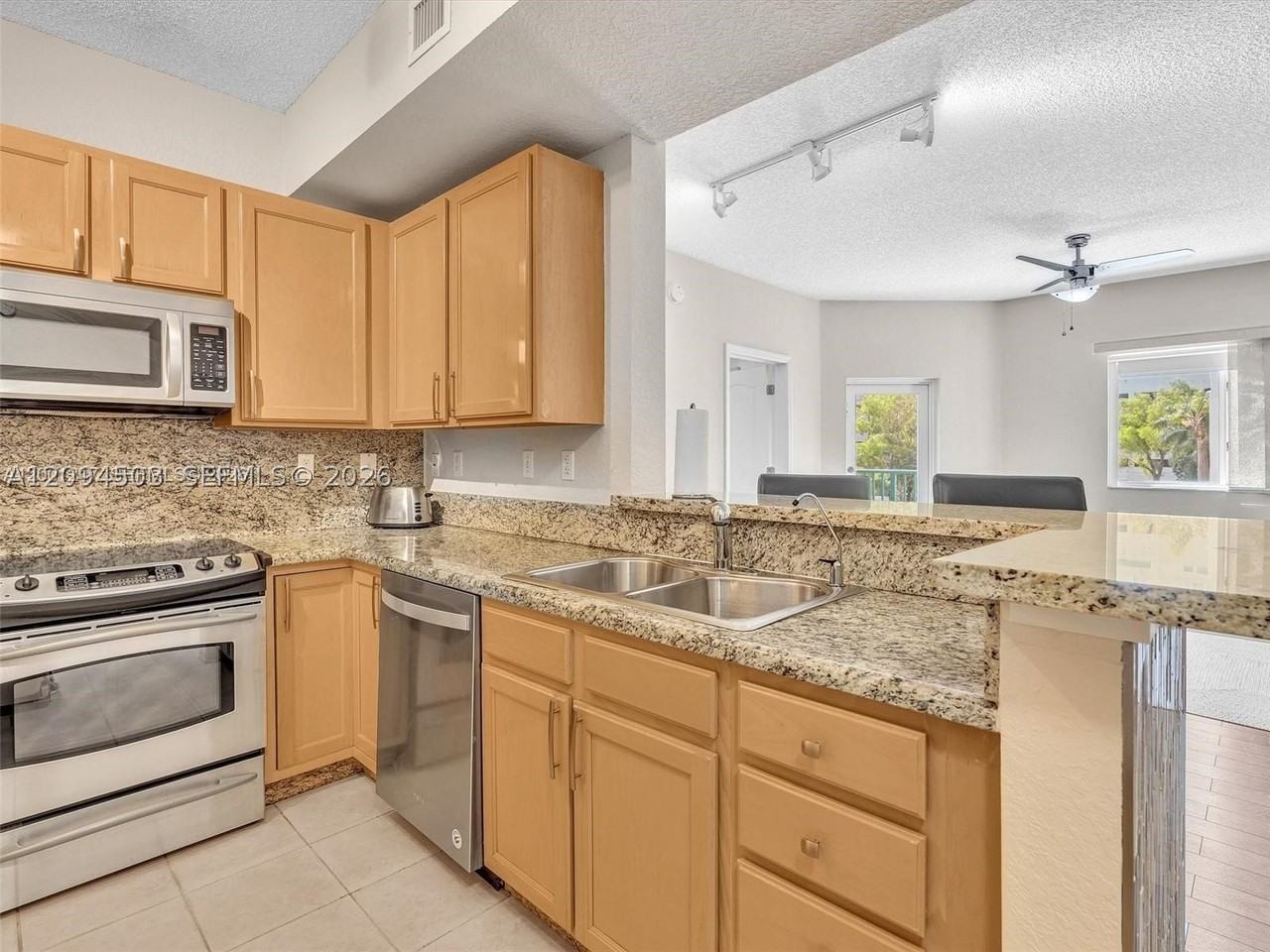 6001 Sw 70th St #313 - Photo 4 of 32