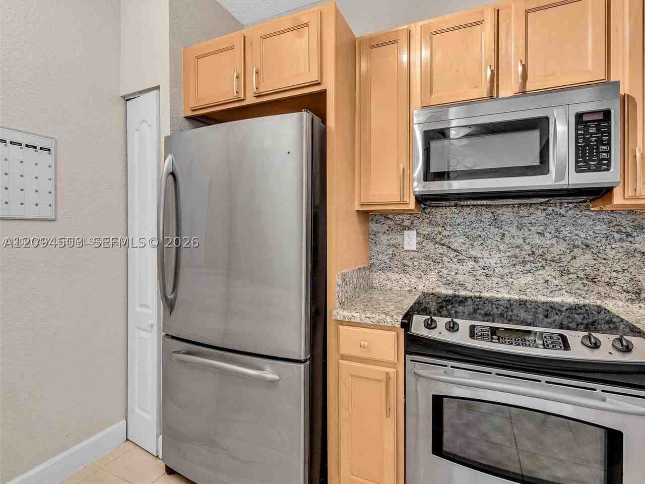 6001 Sw 70th St #313 - Photo 5 of 32