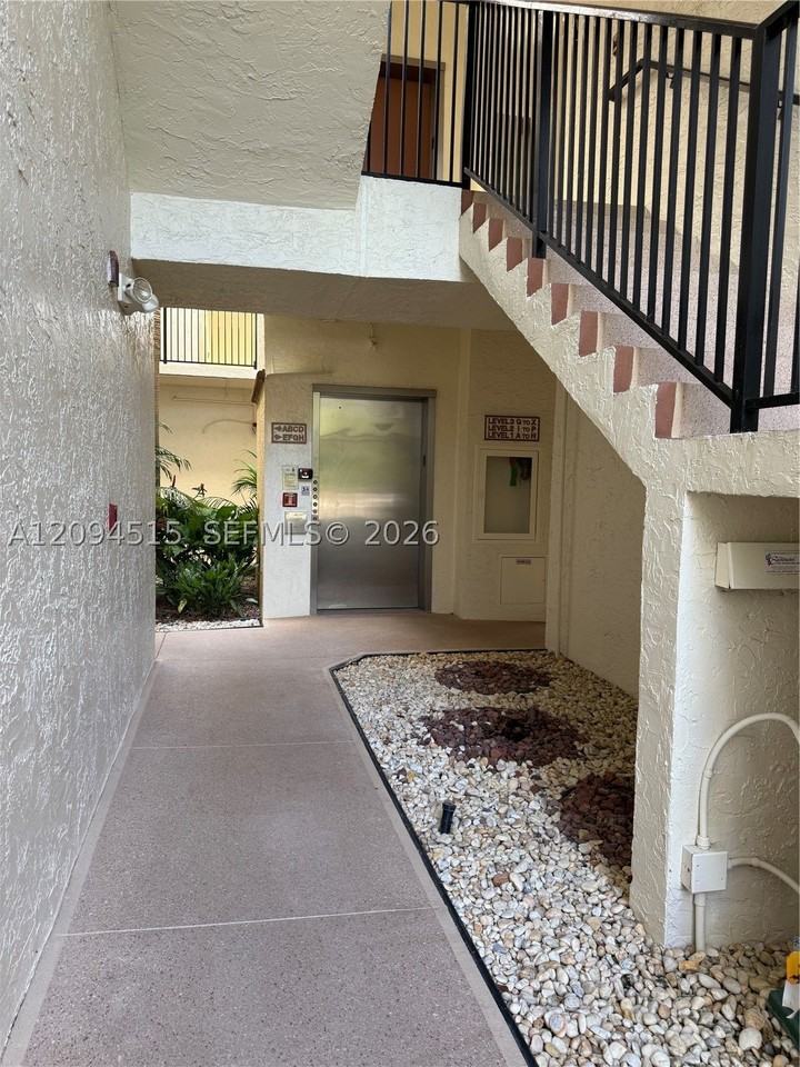 5147 Europa Dr #N - Photo 5 of 23