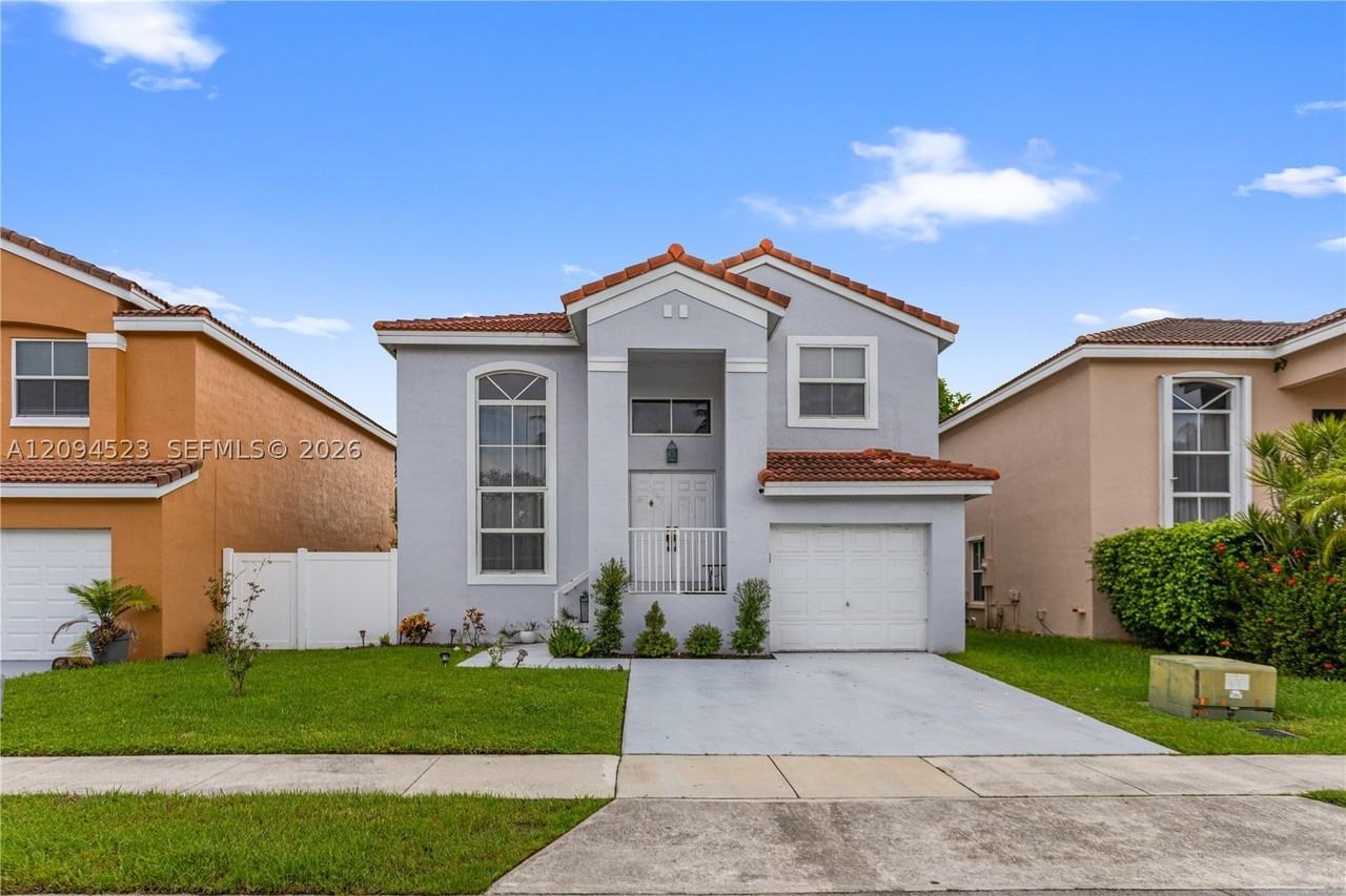 7504 Viscaya Cir - Photo 2 of 50
