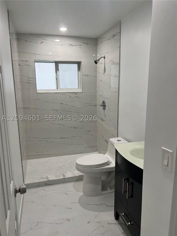 14720 Sw 103rd Ct - Photo 2 of 18