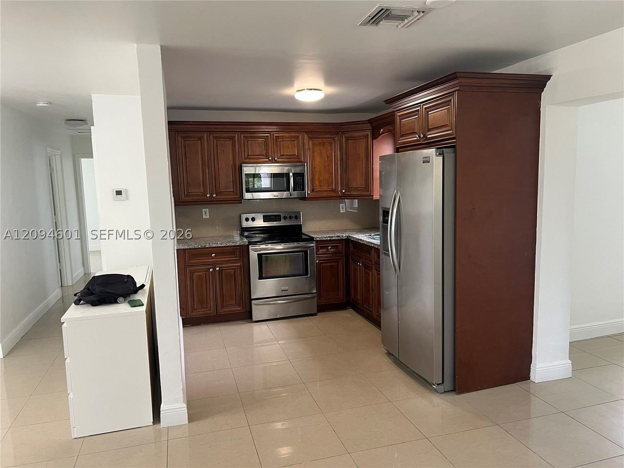 14720 Sw 103rd Ct - Photo 4 of 18