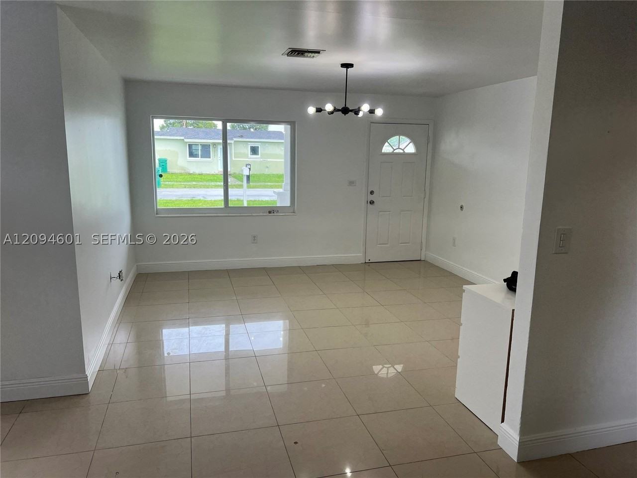 14720 Sw 103rd Ct - Photo 5 of 18