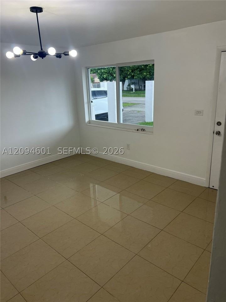 14720 Sw 103rd Ct - Photo 7 of 18