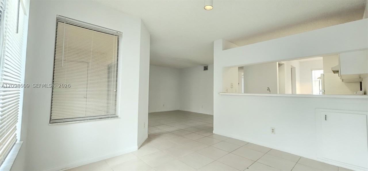 990 Coral Club Dr #990 - Photo 4 of 14