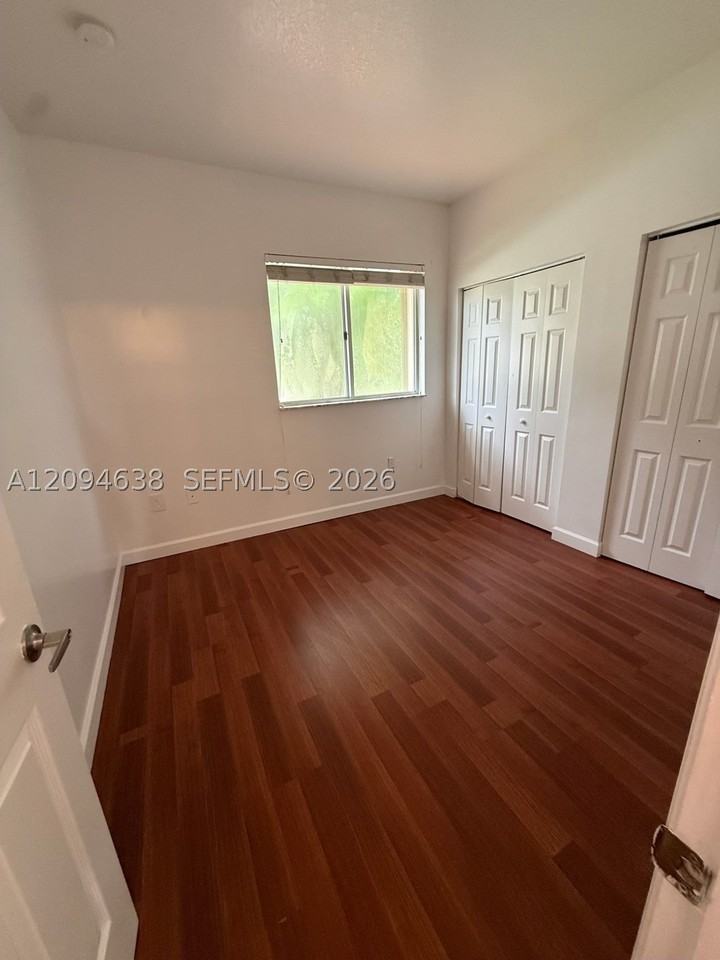 2537 Ne 41st Ter #2537 - Photo 7 of 7
