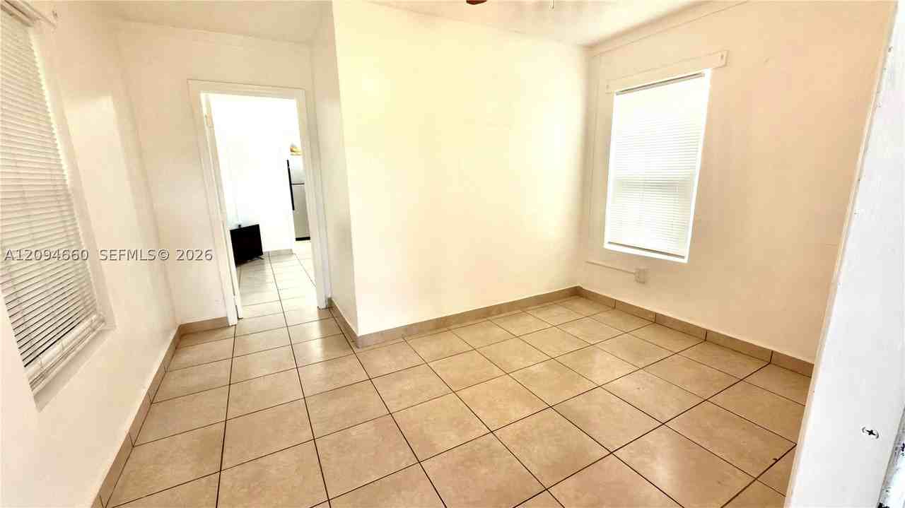 616 Sw 8th Ave #620 - Photo 4 of 8