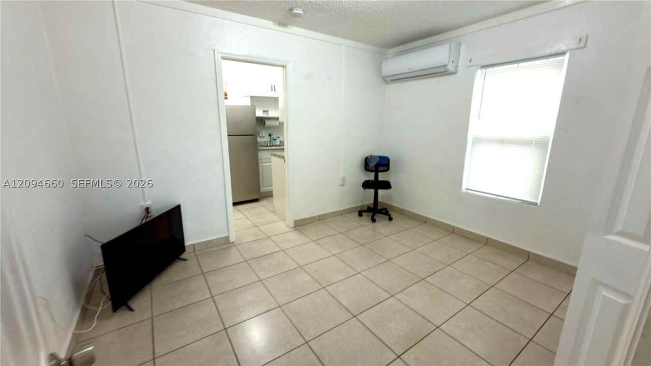 616 Sw 8th Ave #620 - Photo 5 of 8