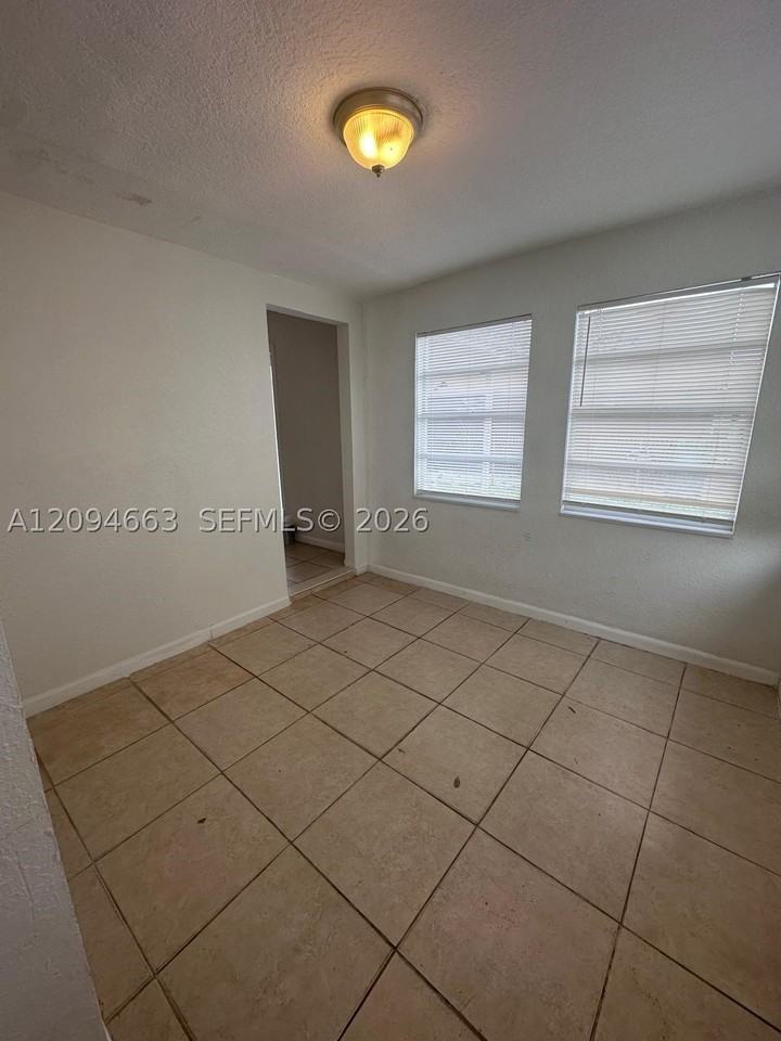 2837 Nw 9th Ct #1 - Photo 5 of 21