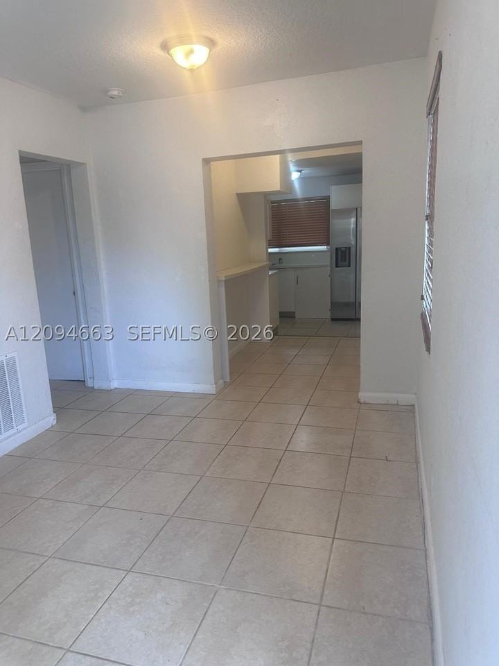 2837 Nw 9th Ct #1 - Photo 6 of 21