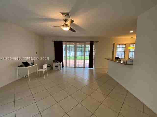 1122 Hickory Way - Photo 3 of 27