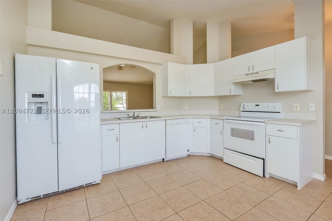506 Nw Ferris Dr - Photo 6 of 15