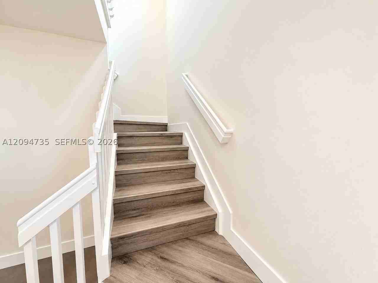 2518 Se 26th Ter #0 - Photo 7 of 23