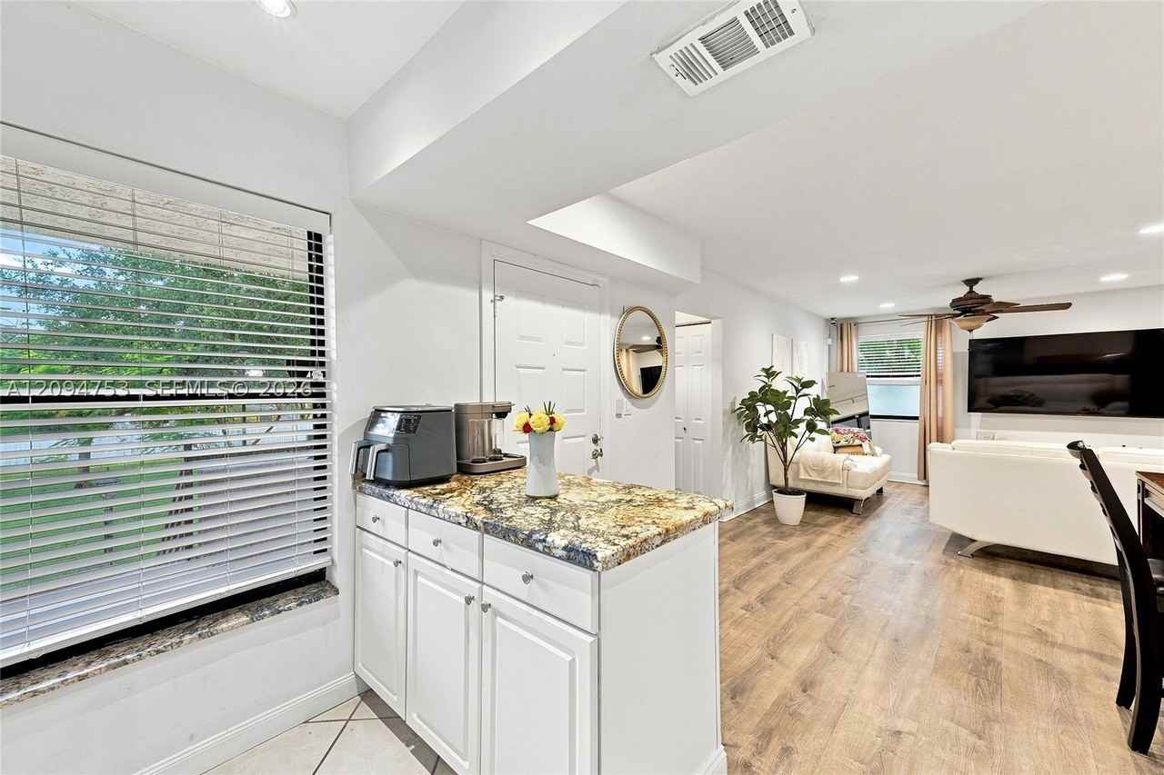 9858 Nw 3rd St #9858 - Photo 3 of 27
