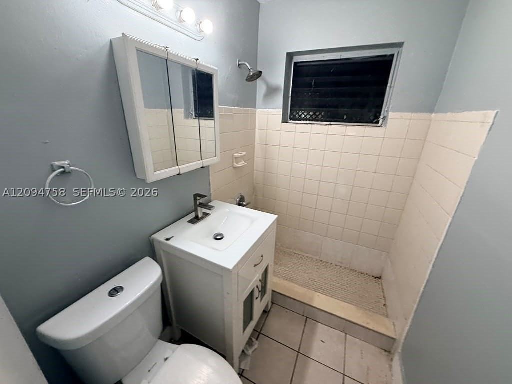 3070 Nw 20th St #2 - Photo 4 of 13