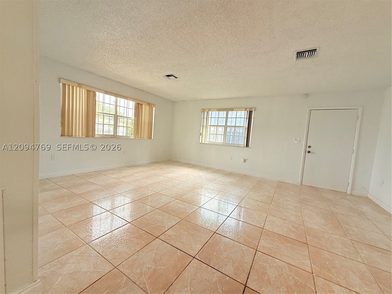1130 Kasim St - Photo 3 of 29