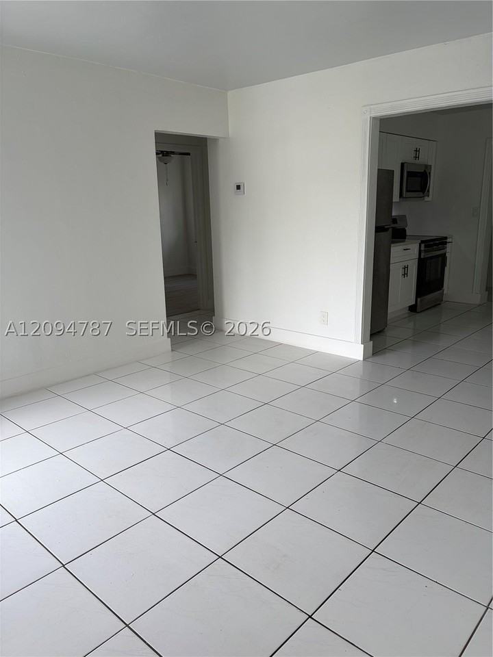 1172 Nw 100th Ter #1172 - Photo 3 of 12