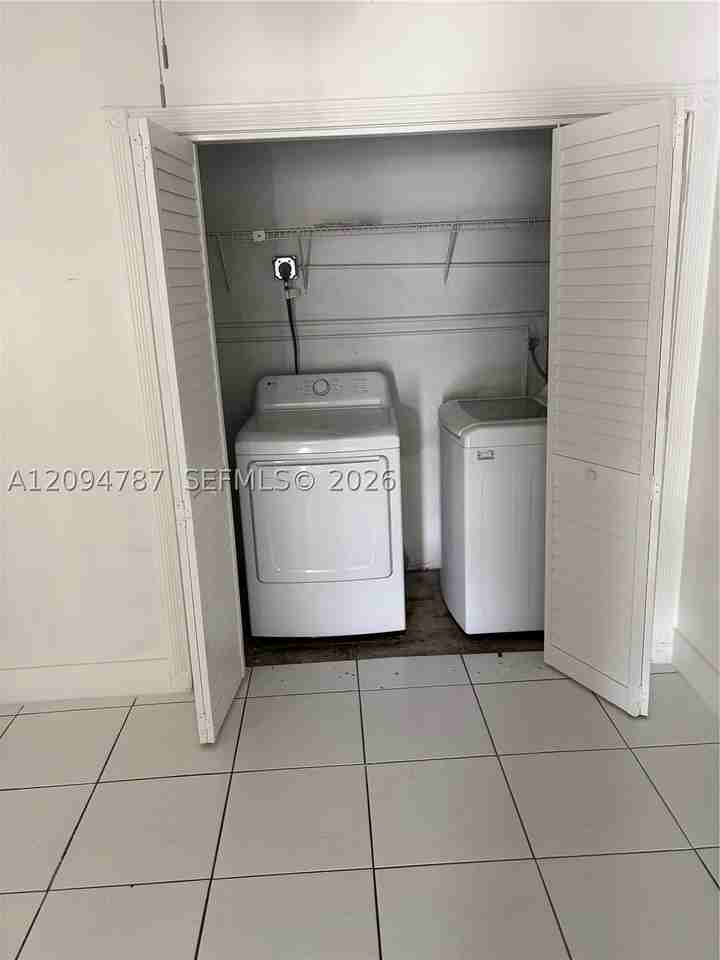 1172 Nw 100th Ter #1172 - Photo 7 of 12