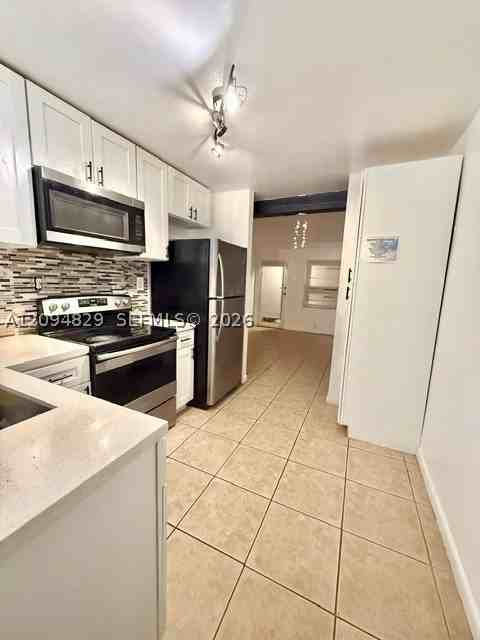 1150 Sw 26th Ave #1-2 - Photo 3 of 9